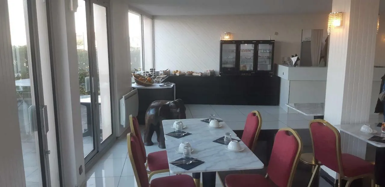 **** Appart hôtel Mer et Golf Anglet France